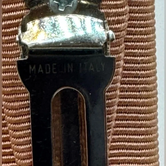 Ferragamo Pink Bow Hair Clip - Picture 7 of 7